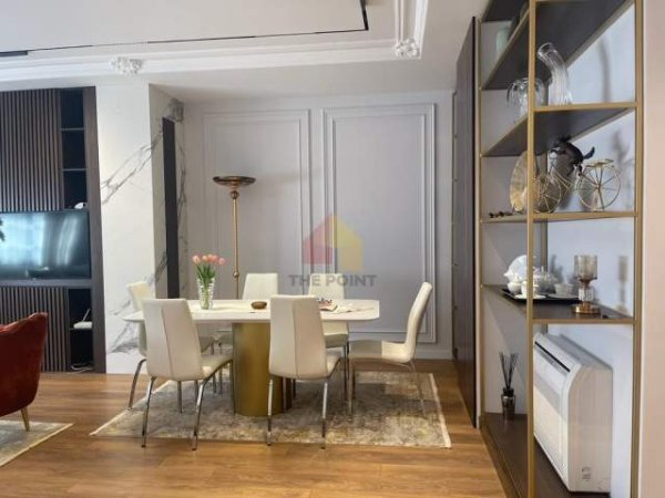 Tirane, jepet me qera apartament 2+1+BLK Kati 3, 123 m² 1.500 Euro (Rruga Barrikadave)