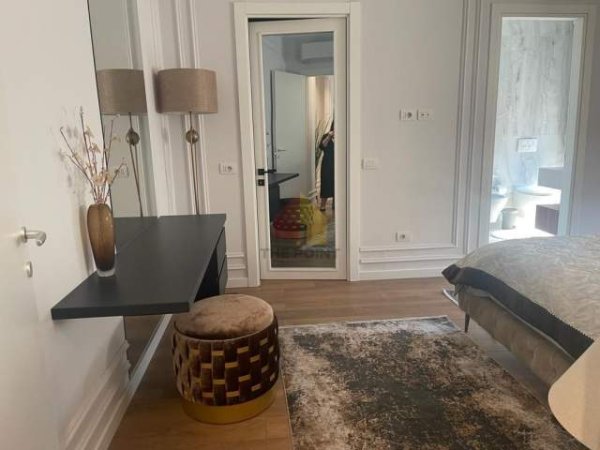Tirane, jepet me qera apartament 2+1+BLK Kati 3, 123 m² 1.500 Euro (Rruga Barrikadave)