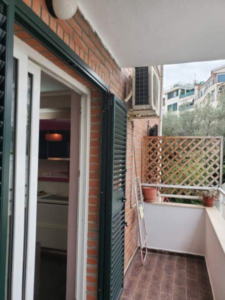 Jepet me qera apartament 1+1+BLK Kati 1, 550 Euro (Rezidenca Kodra e Diellit)