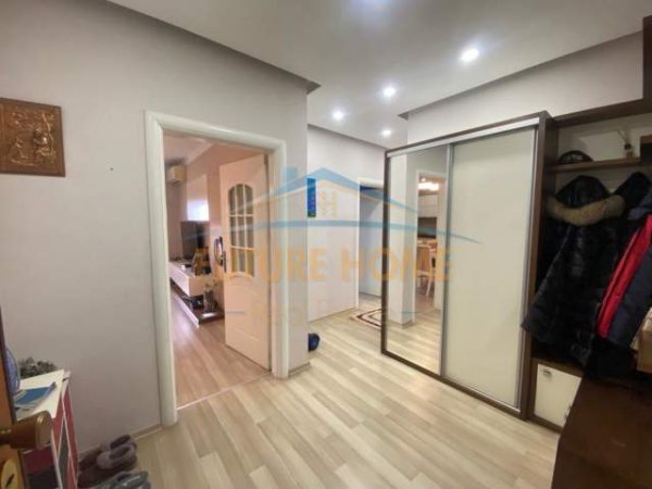 Tirane, shitet apartament 2+1+BLK Kati 16, 110 m² 220.000 Euro (Qender)
