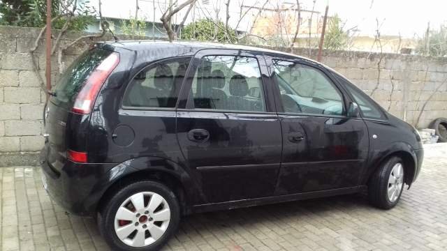 Tirane, shes makine Opel Meriva Viti 2003, 3.000 Euro