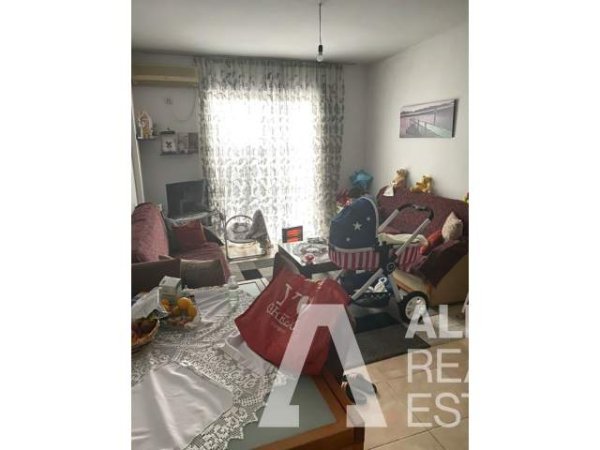 Tirane, jepet me qera apartament 1+1 Kati 1, 60 m² 250 Euro