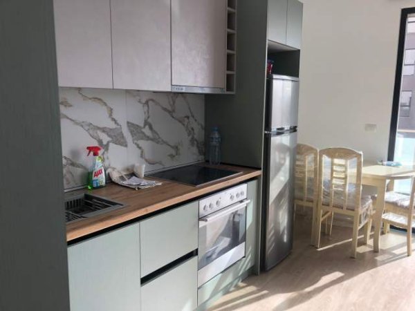 Tirane, jepet me qera apartament 3+1 Kati 2, 116 m² 55.000 Leke