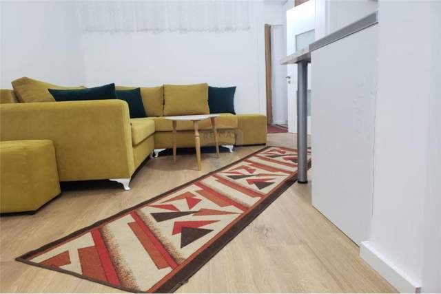 Tirane, shitet apartament 1+1 Kati 8, 38 m² 52.000 Euro (Laprake)