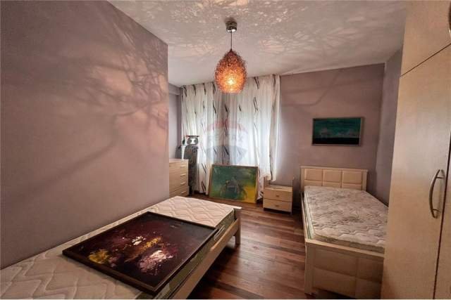 Tirane, jepet me qera apartament 2+1+BLK 100 m² 800 Euro (bllok)