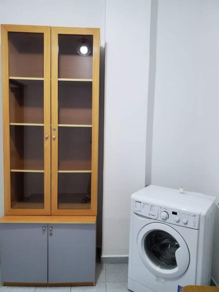 Tirane, jepet me qera shtepi 1+1 Kati 1, 70 m² 350 Euro (shkolla Italiane)