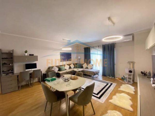 Tirane, shitet apartament 3+1+BLK Kati 12, 151 m² 302.000 Euro (Qender)