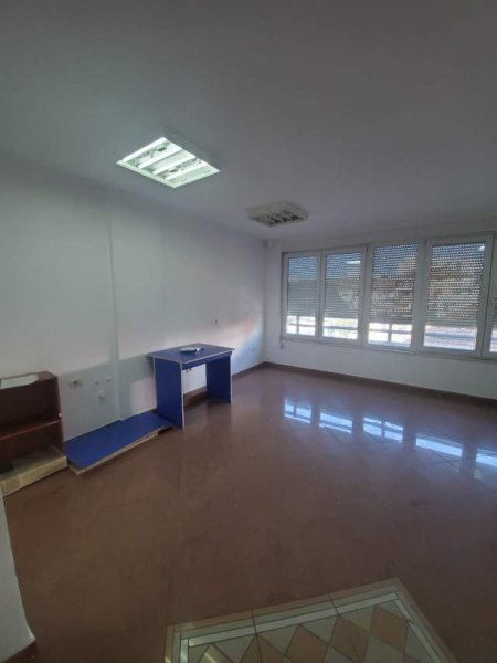 Tirane, jepet me qera apartament 2+1+BLK Kati 3, 106 m² 550 Euro (Farmacia 10)