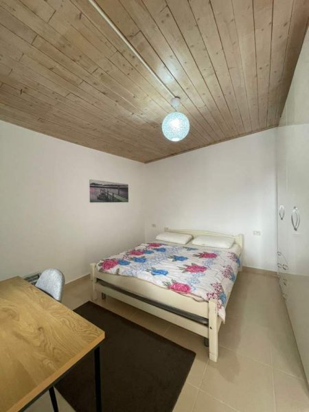 Tirane, jepet me qera apartament 113 m² 520 Euro (Square 21)