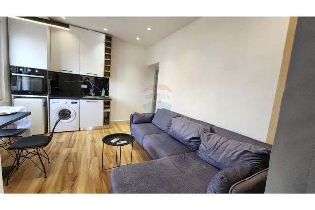 Tirane, shitet apartament 1+1 Kati 5, 55 m² 115.000 Euro (Shkolla e Baletit)