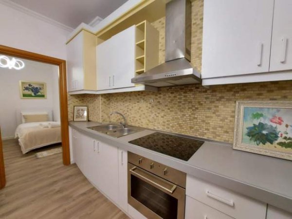 Tirane, jepet me qera apartament 2+1 Kati 4, 80 m² 600 Euro (Rruga Haxhi Dalliu)
