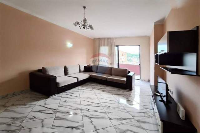 Tirane, jepet me qera apartament 2+1+A+BLK Kati 7, 100 m² 350 Euro (Rr. 3--Deshmoret)