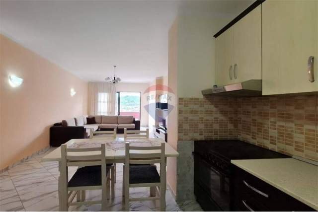 Tirane, jepet me qera apartament 2+1+A+BLK Kati 7, 100 m² 350 Euro (Rr. 3--Deshmoret)