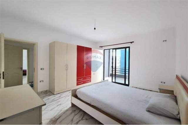 Tirane, jepet me qera apartament 2+1+A+BLK Kati 7, 100 m² 350 Euro (Rr. 3--Deshmoret)