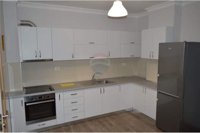 Tirane, jepet me qera apartament 2+1+BLK Kati 2, 120 m² 400 Euro (Astir)