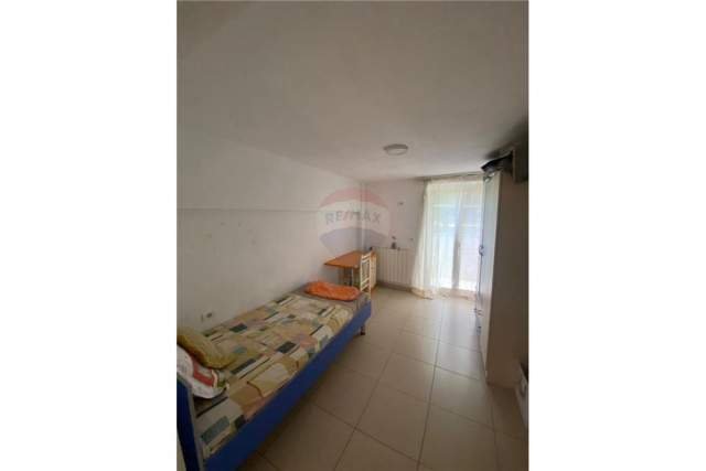 Tirane, jepet me qera apartament duplex 2+1+A Kati 1, 100 m² 300 Euro (Todi Shkurti)