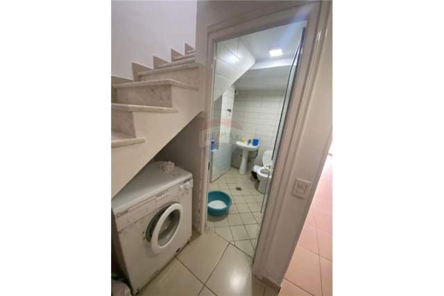 Tirane, jepet me qera apartament duplex 2+1+A Kati 1, 100 m² 300 Euro (Todi Shkurti)