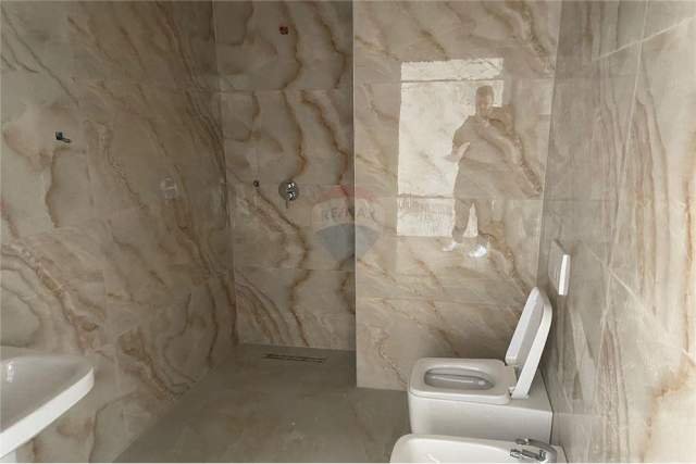 Tirane, shes apartament 2+1+BLK Kati 2, 124 m² 124.000 Euro (Tom Plezha)
