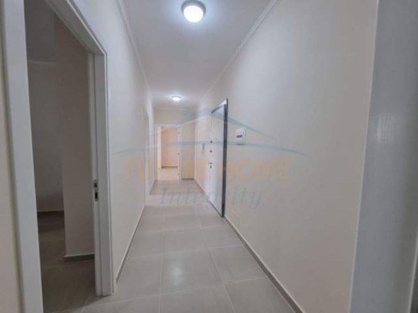 Tirane, shitet apartament 2+1 Kati 2, 120 m² 142.000 Euro (Oxhaku)