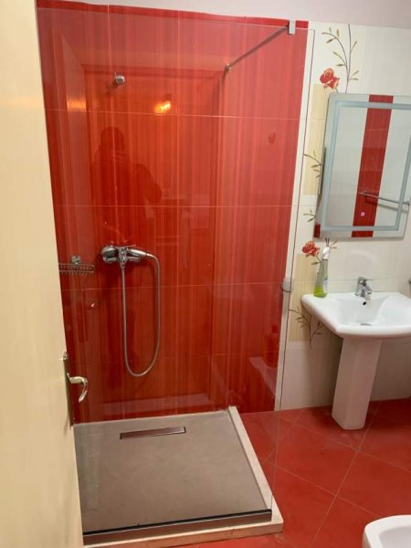 Tirane, jepet me qera apartament 2+1+A+BLK Kati 6, 100 m² 700 Euro (Kompleksi Delijorgji)