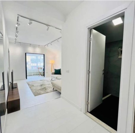 Tirane, shes apartament 1+1 Kati 2, 73 m² 110.000 Euro (Rruga e Kavajes)
