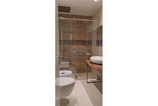 Tirane, jepet me qera apartament 2+1+BLK Kati 8, 125 m² 1.500 Euro (stadiumi aer albania)