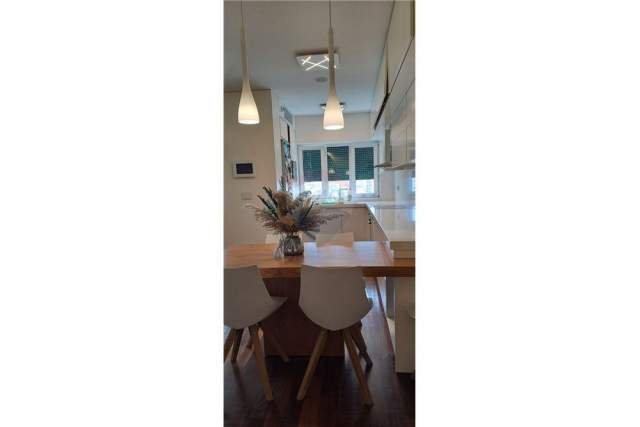 Tirane, jepet me qera apartament 2+1+BLK Kati 8, 125 m² 1.500 Euro (stadiumi aer albania)