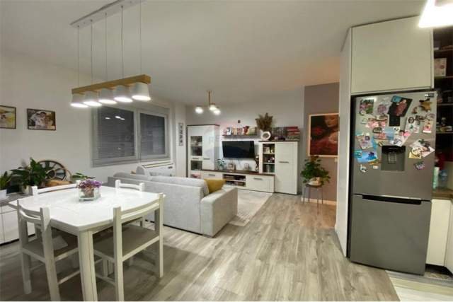 Tirane, jepet me qera apartament 2+1+BLK Kati 4, 100 m² 500 Euro (Kopshti Zologjik)