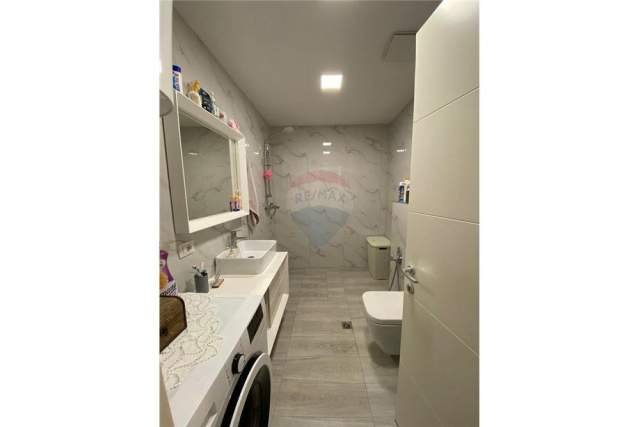 Tirane, jepet me qera apartament 2+1+BLK Kati 4, 100 m² 500 Euro (Kopshti Zologjik)