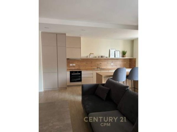 Tirane, jepet me qera apartament 2+1+BLK Kati 6, 123 m² 1.100 Euro (Blloku)