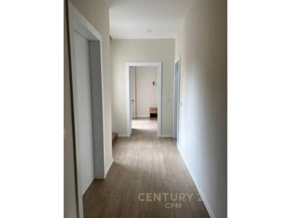Tirane, jepet me qera apartament 2+1+BLK Kati 6, 123 m² 1.100 Euro (Blloku)