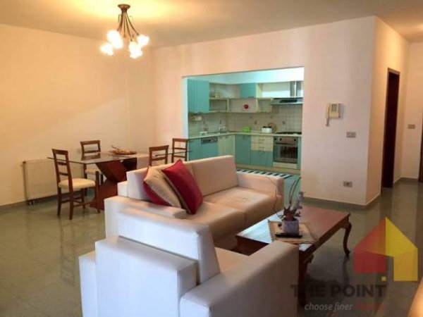 Tirane, jepet me qera apartament 2+1 Kati 4, 117 m² 600 Euro (Rruga Papa Gjon Pali II)