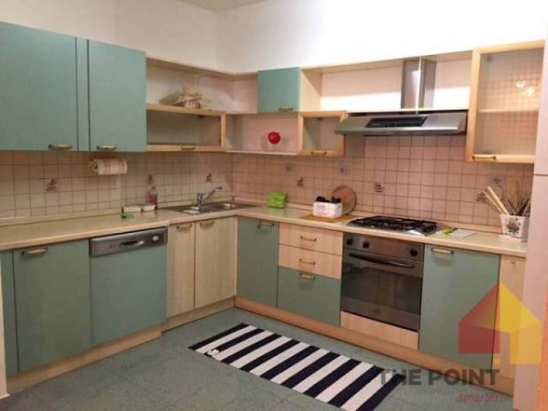 Tirane, jepet me qera apartament 2+1 Kati 4, 117 m² 600 Euro (Rruga Papa Gjon Pali II)