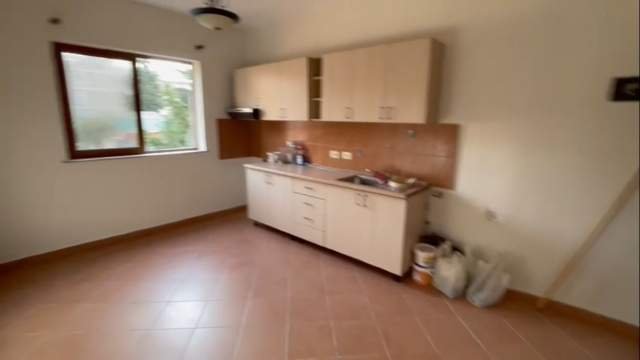 Tirane, jepet me qera apartament 2+1 Kati 3, 64 m² 40.000 Leke (Myslym Shyr)