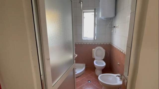 Tirane, jepet me qera apartament 2+1 Kati 3, 64 m² 40.000 Leke (Myslym Shyr)