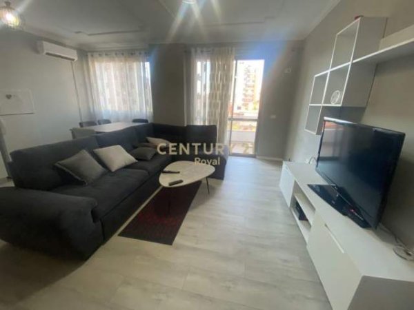 Tirane, jepet me qera apartament 2+1+BLK Kati 3, 120 m² 580 Euro (Pazari i Ri)