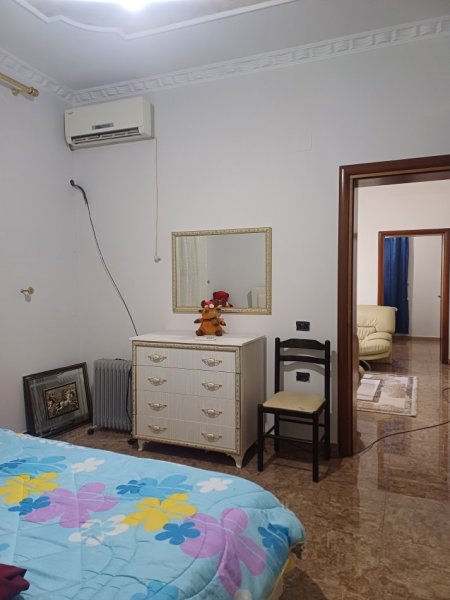 Vlore, jepet me qera apartament 2+1 Kati 1, 400 €