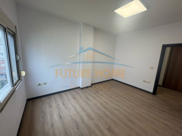 Tirane, shitet apartament 2+1 Kati 5, 82 m² 185.000 € (Komuna e Parisit, prane Kristal Center)