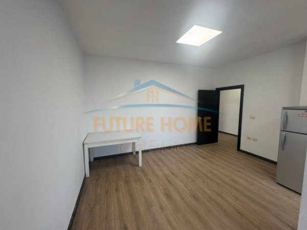 Tirane, shitet apartament 2+1 Kati 5, 82 m² 185.000 € (Komuna e Parisit, prane Kristal Center)