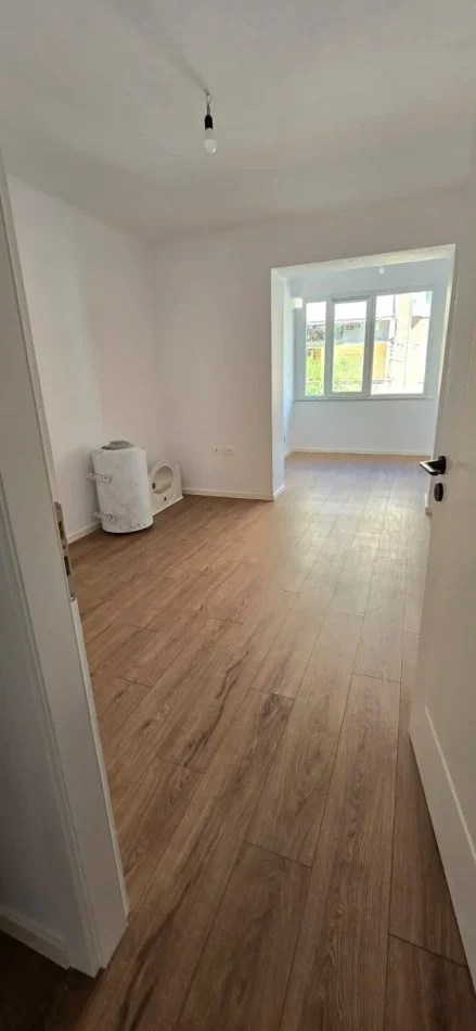 Tirane, shitet apartament 1+1 Kati 2, 54 m² 110.000 € (Prane Mozaikut te Tiranes)