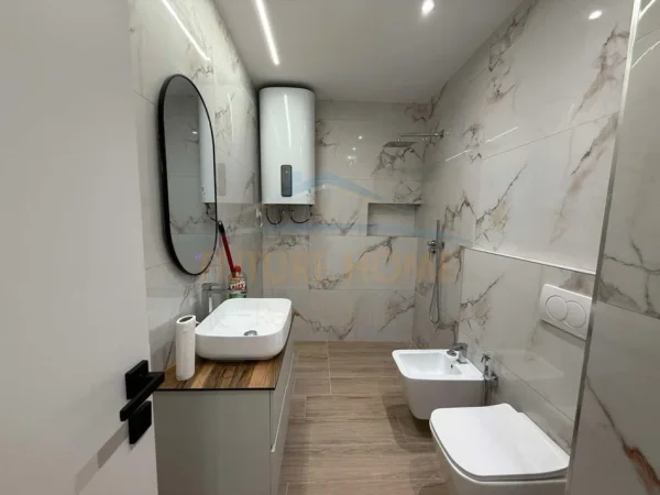 Tirane, shes apartament 2+1+Ballkon Kati 1, 93 m² 265.000 € (Him Kolli)