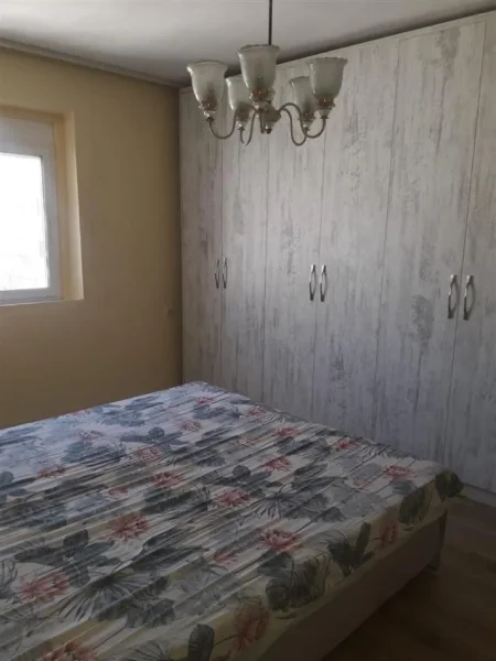 Tirane, jepet me qera apartament 2+1 , 75 m² 45,000 leke (Perballe Shkolles Harry Fultz)
