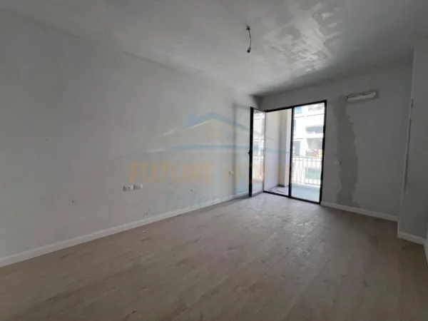 Tirane, shes apartament 2+1+Ballkon Kati 6, 108 m² 195.000 € (Kompleksi ASL)