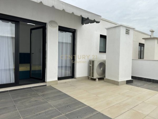 Tirane, jepet me qera apartament 3+1 Kati 3, 176 m² 1.000 € (KODRA E DIELLIT)