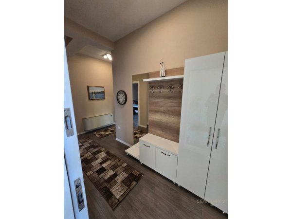 Tirane, jepet me qera apartament 2+1 Kati 3, 124 m² 850 € (rruga 2 vellezerit kondi)