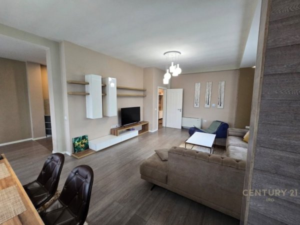 Tirane, jepet me qera apartament 2+1 Kati 3, 124 m² 850 € (rruga 2 vellezerit kondi)