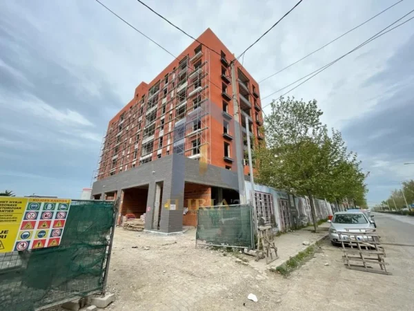 Tirane, shes apartament 2+1+Ballkon Kati 6, 11.178 m² 81.599 € (Kamez Bulevardi Blu)