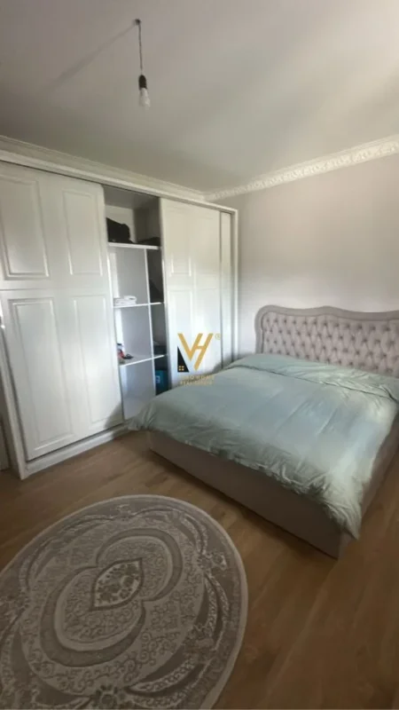 Tirane, jepet me qera apartament 2+1+Ballkon Kati 3, 143 m² 900 € (LIQENI I FARKES)