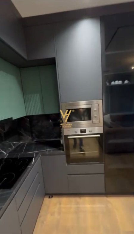 Tirane, jepet me qera apartament 1+1+Ballkon Kati 1, 80 m² 600 € (LIQENI FARKES)