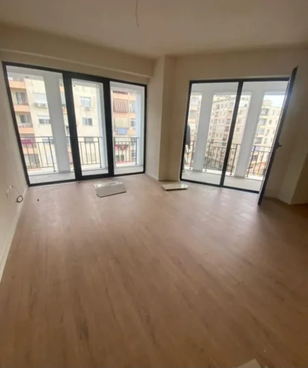 Tirane, shitet apartament 2+1 Kati 5, 114 m² 150.000 € (Astir)